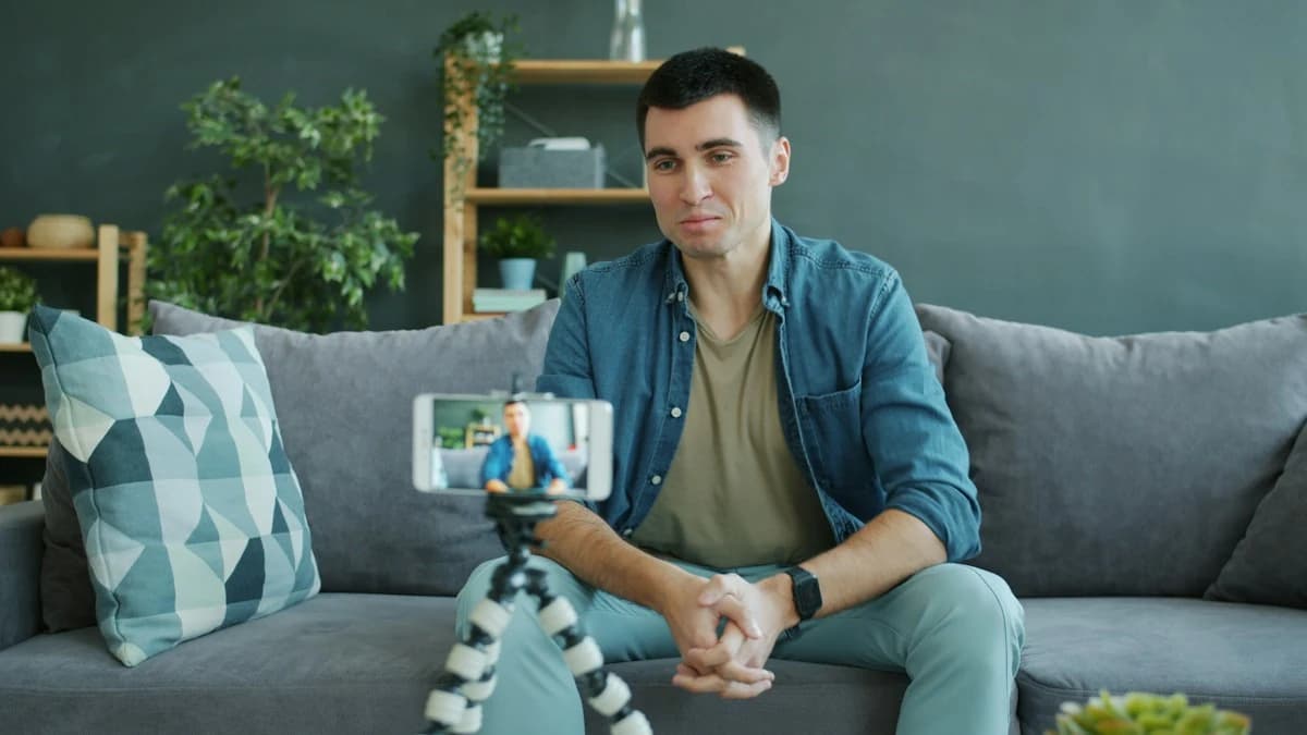 FlowAIVideo use case: creator recording short vertical videos on a phone tripod